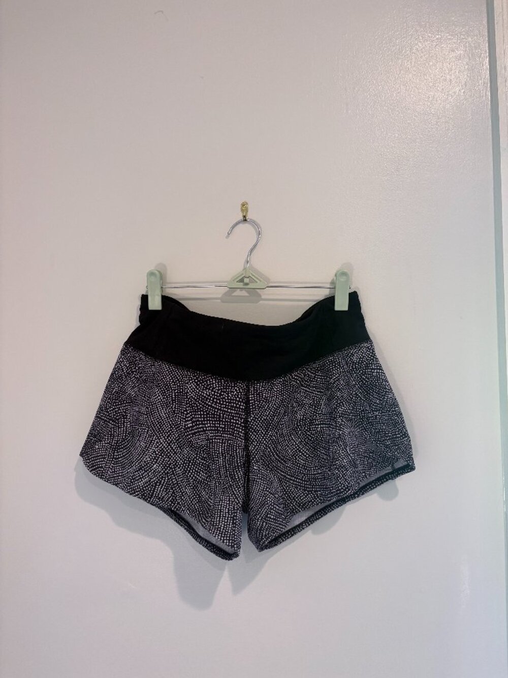 Lululemon Speed Shorts Black White Dot Print Running Shorts Size 6